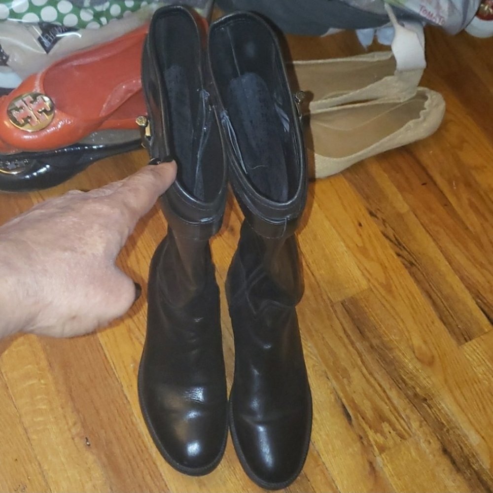 Tory burch boots